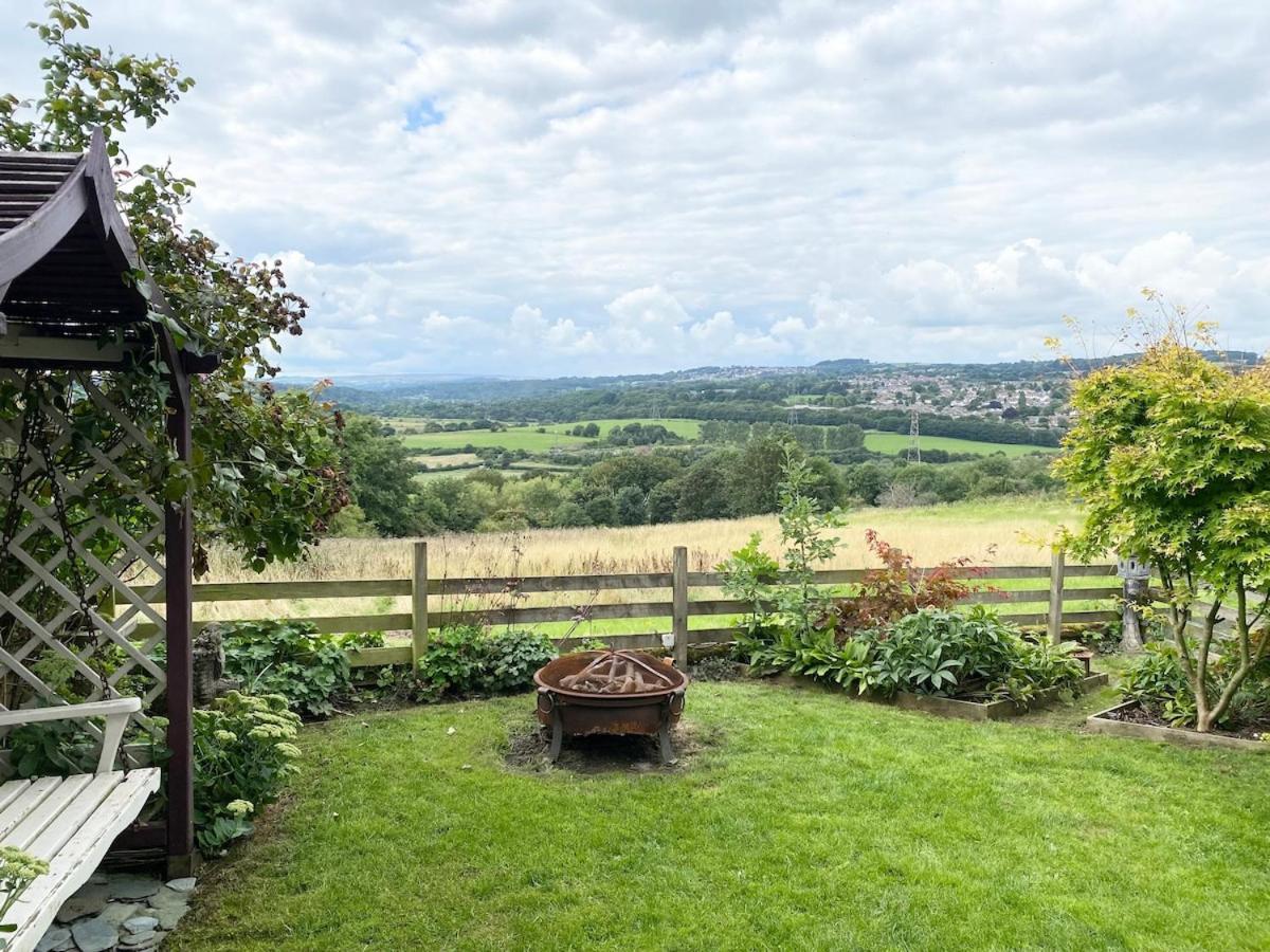 Rare & Breathtaking View With Secret Garden Bar Villa Horsforth Bagian luar foto