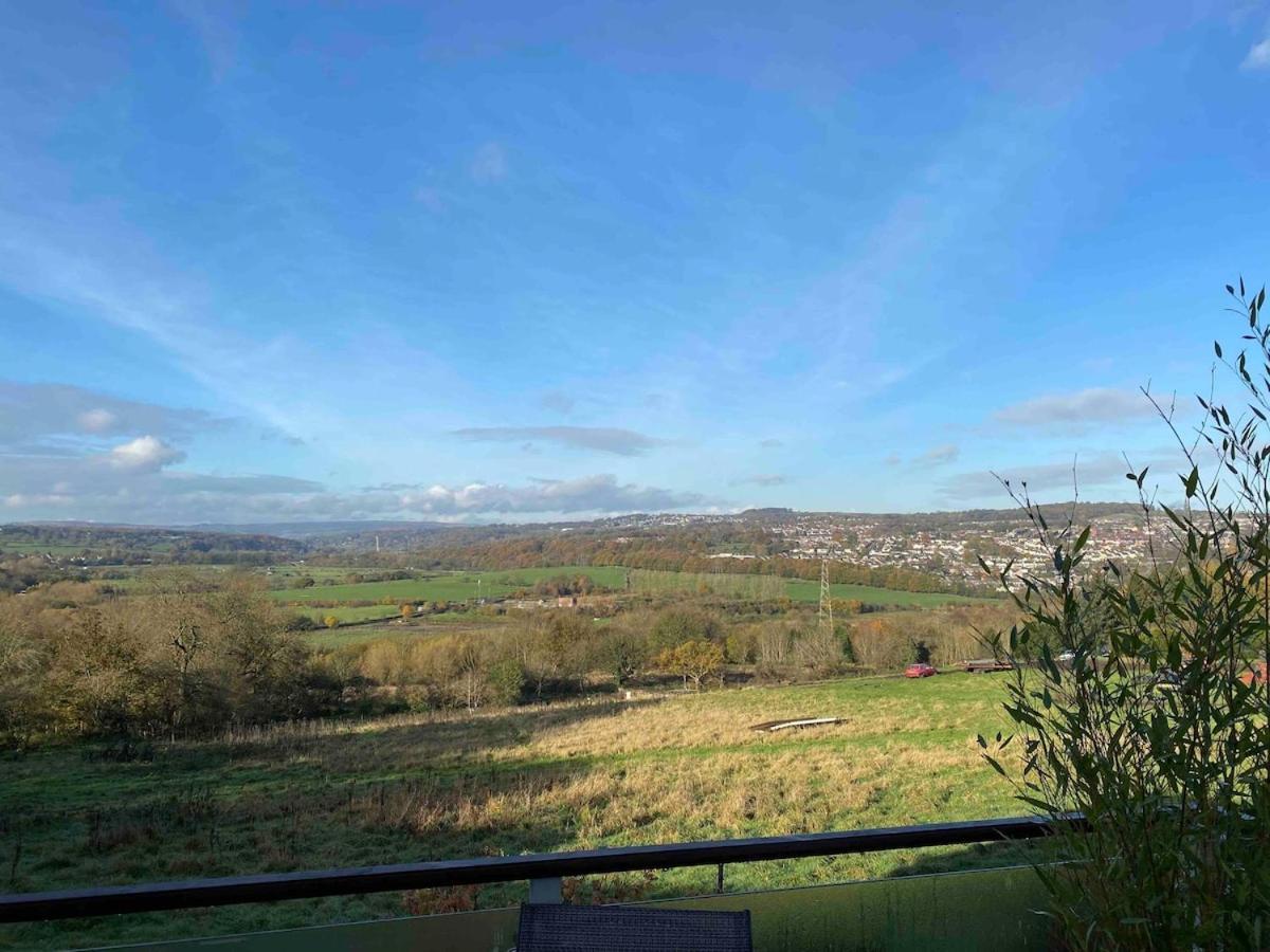 Rare & Breathtaking View With Secret Garden Bar Villa Horsforth Bagian luar foto